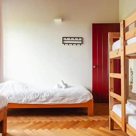 10p 4b With Pool And Sauna In