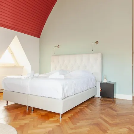 Vila 10p 4b With Pool And Sauna In *