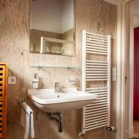 10p 4b With Pool And Sauna In Vila Spijkerboor